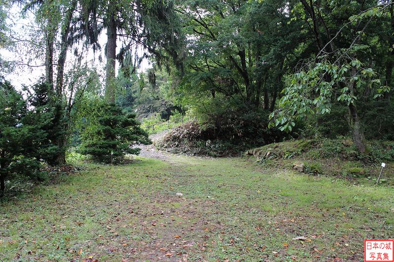 登城路・八幡神社