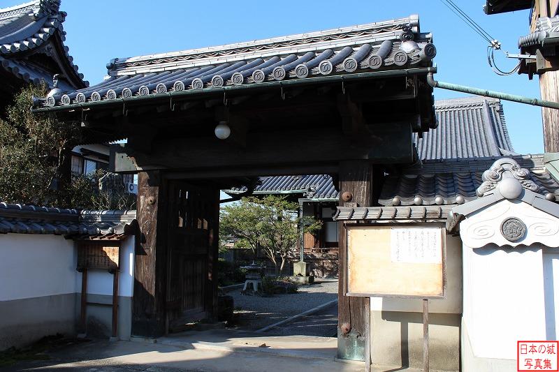 移築城門（蓮光寺山門）