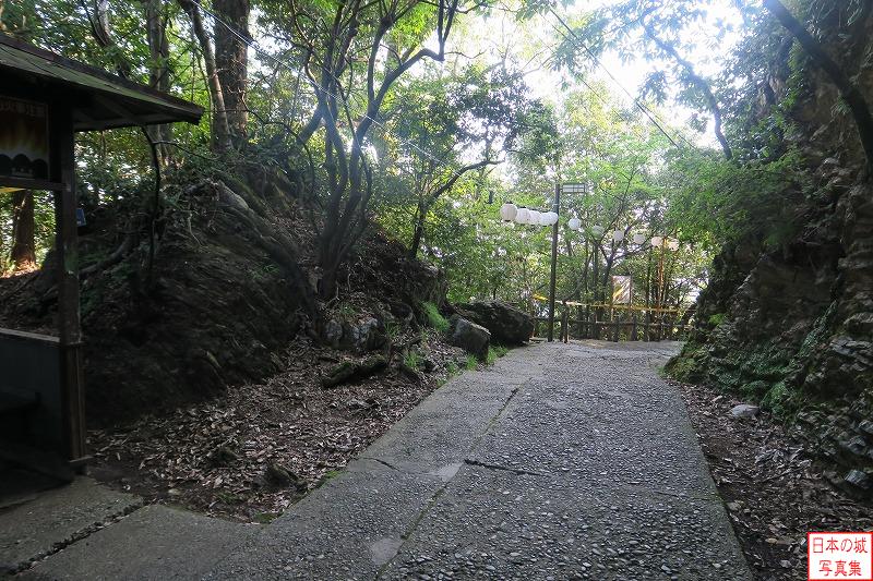 煙硝蔵・天下第一の門・一の門