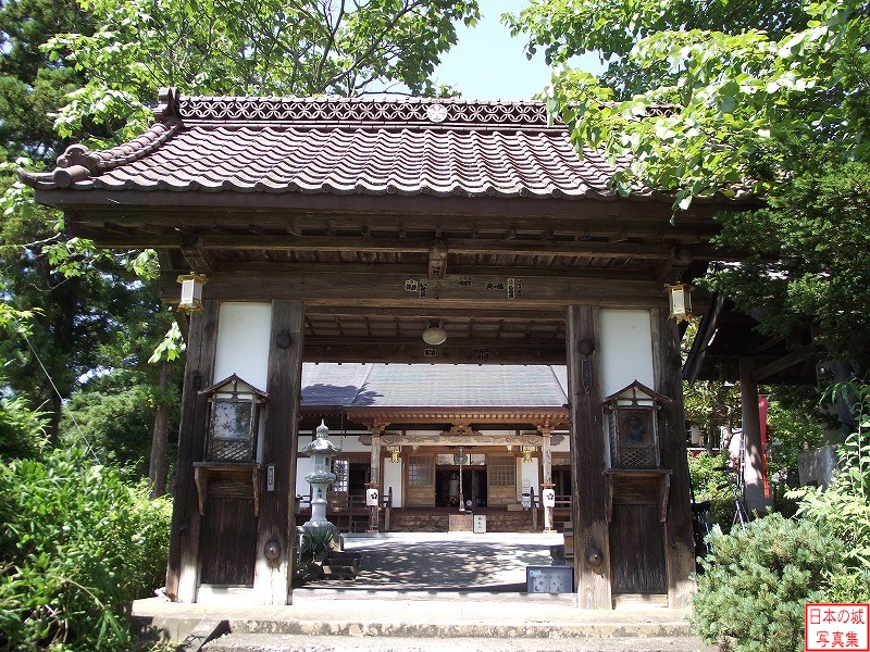 移築城門(興性寺山門)