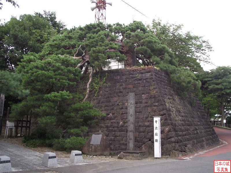 寺池城