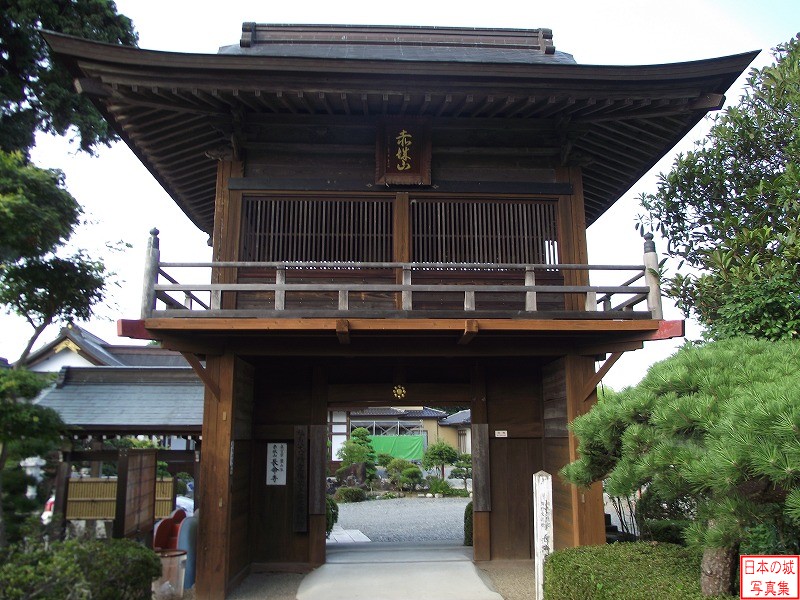 移築城門(長命寺山門)