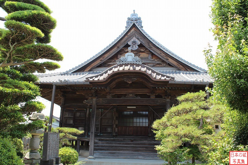 移築藩校（永照寺本堂）