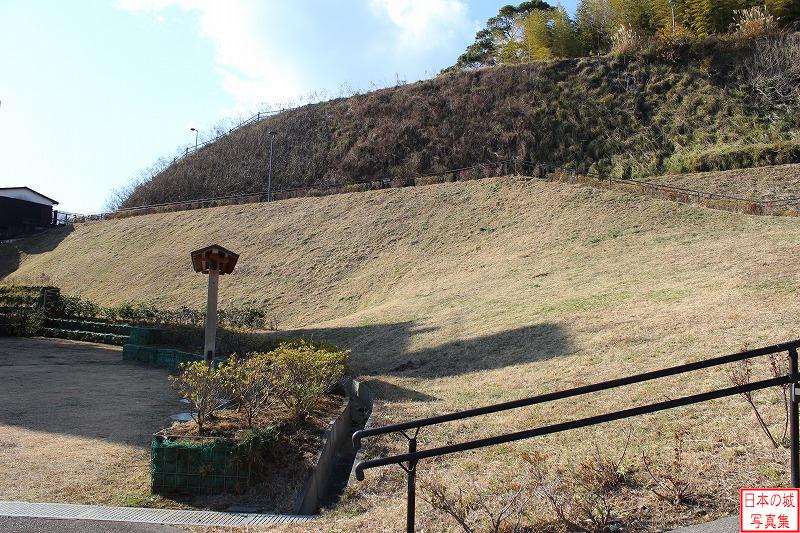 八幡山東曲輪