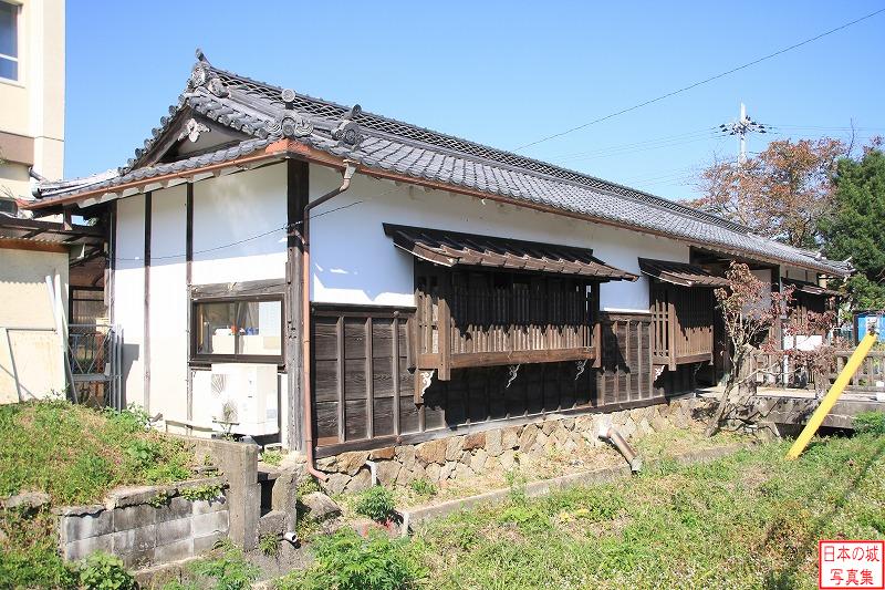 移築門（千代川小学校正門）