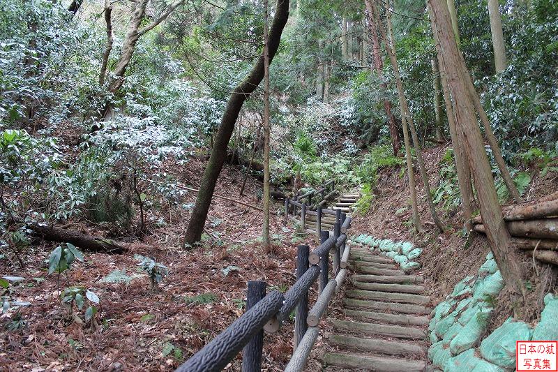 城跡への道